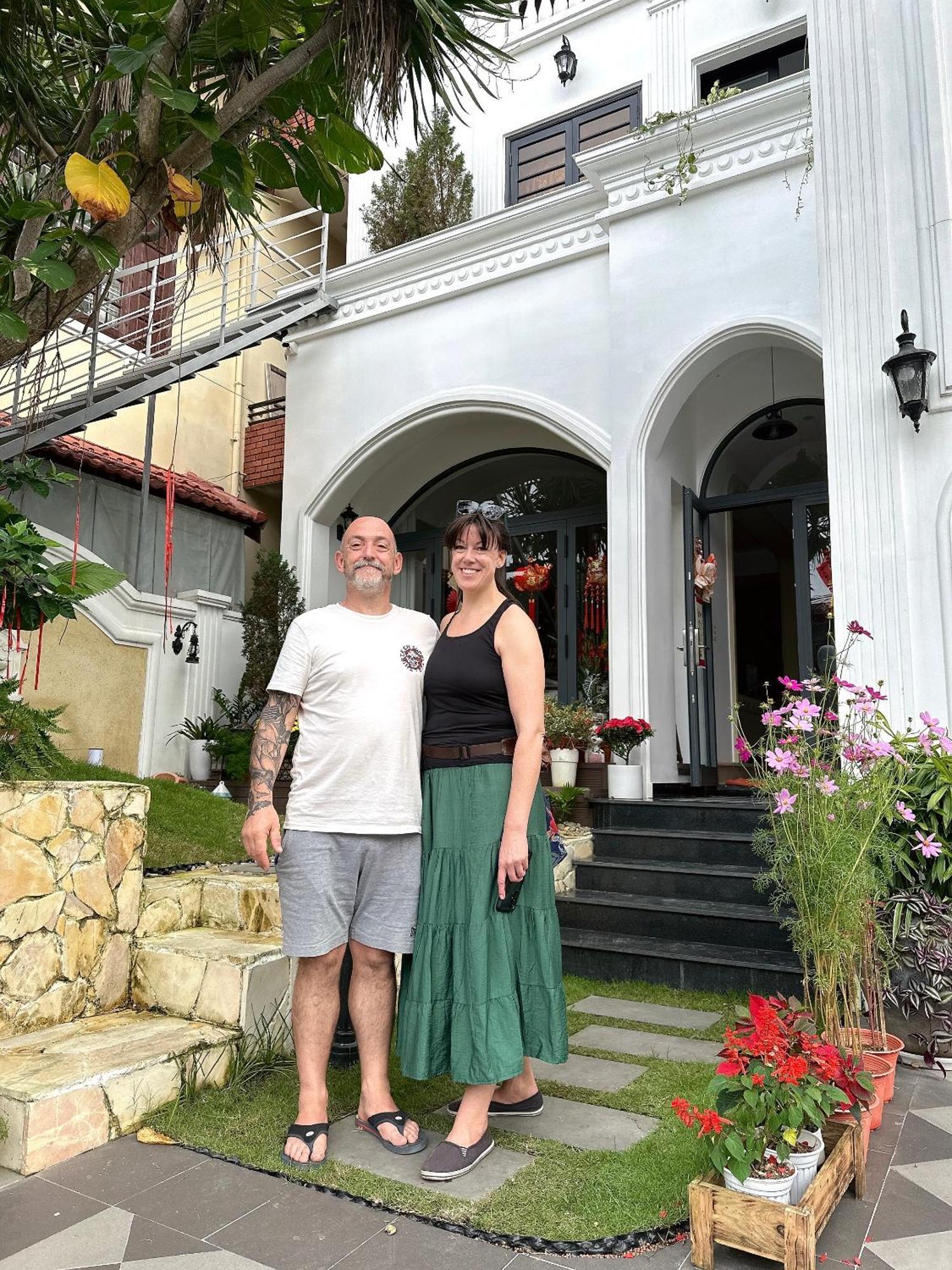Moon Homestay Thon Kim Long Buitenkant foto