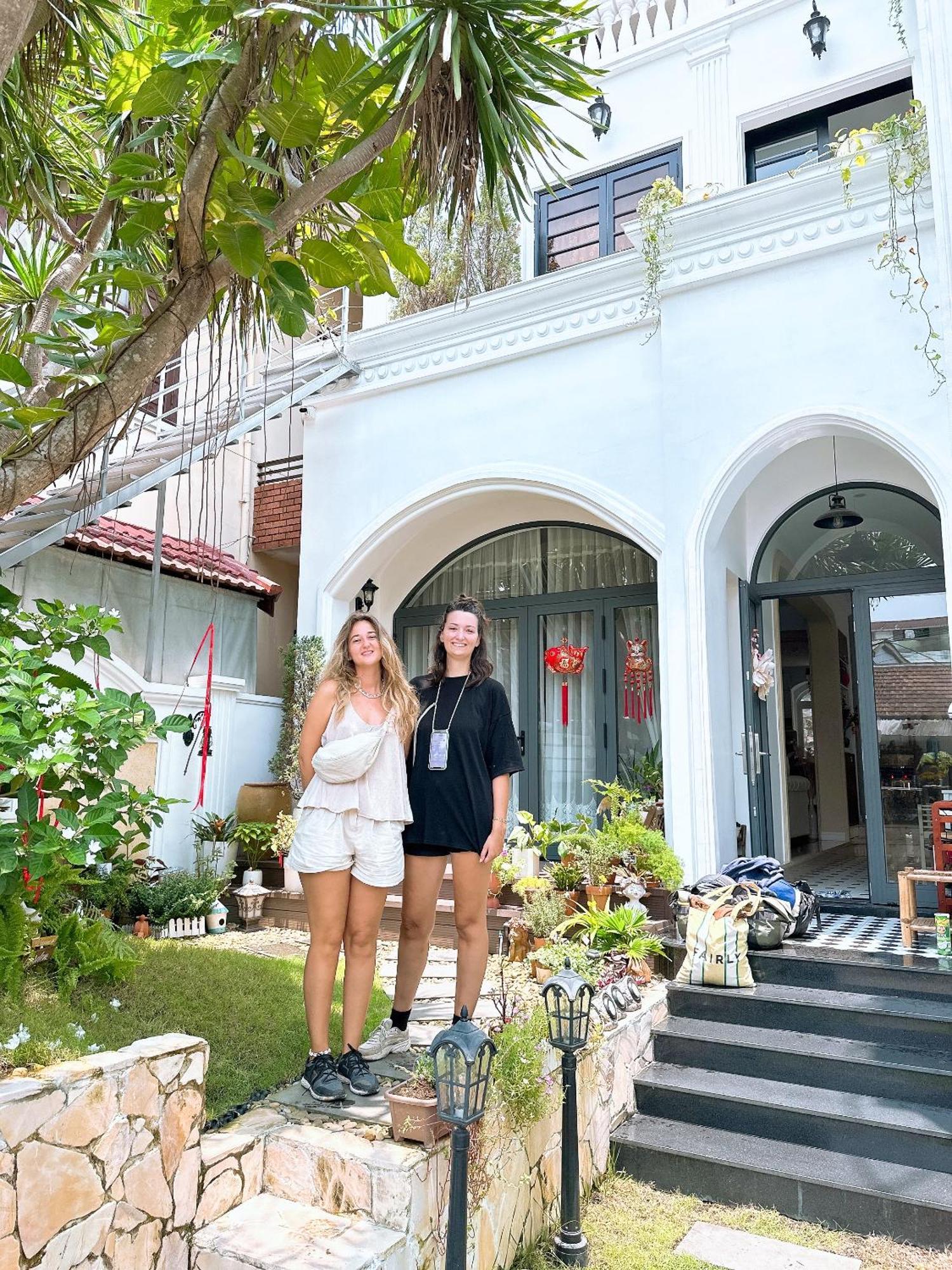 Moon Homestay Thon Kim Long Buitenkant foto